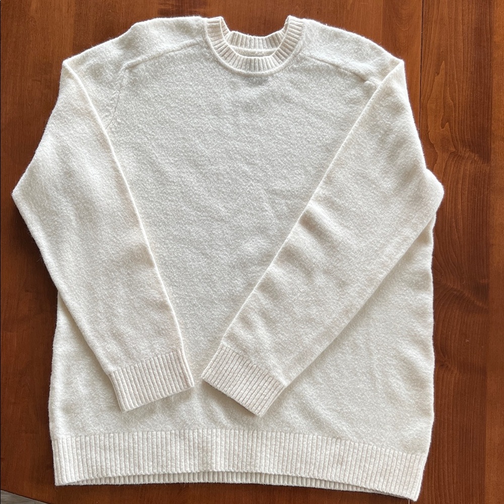GAP Men's White Crewneck Sweater